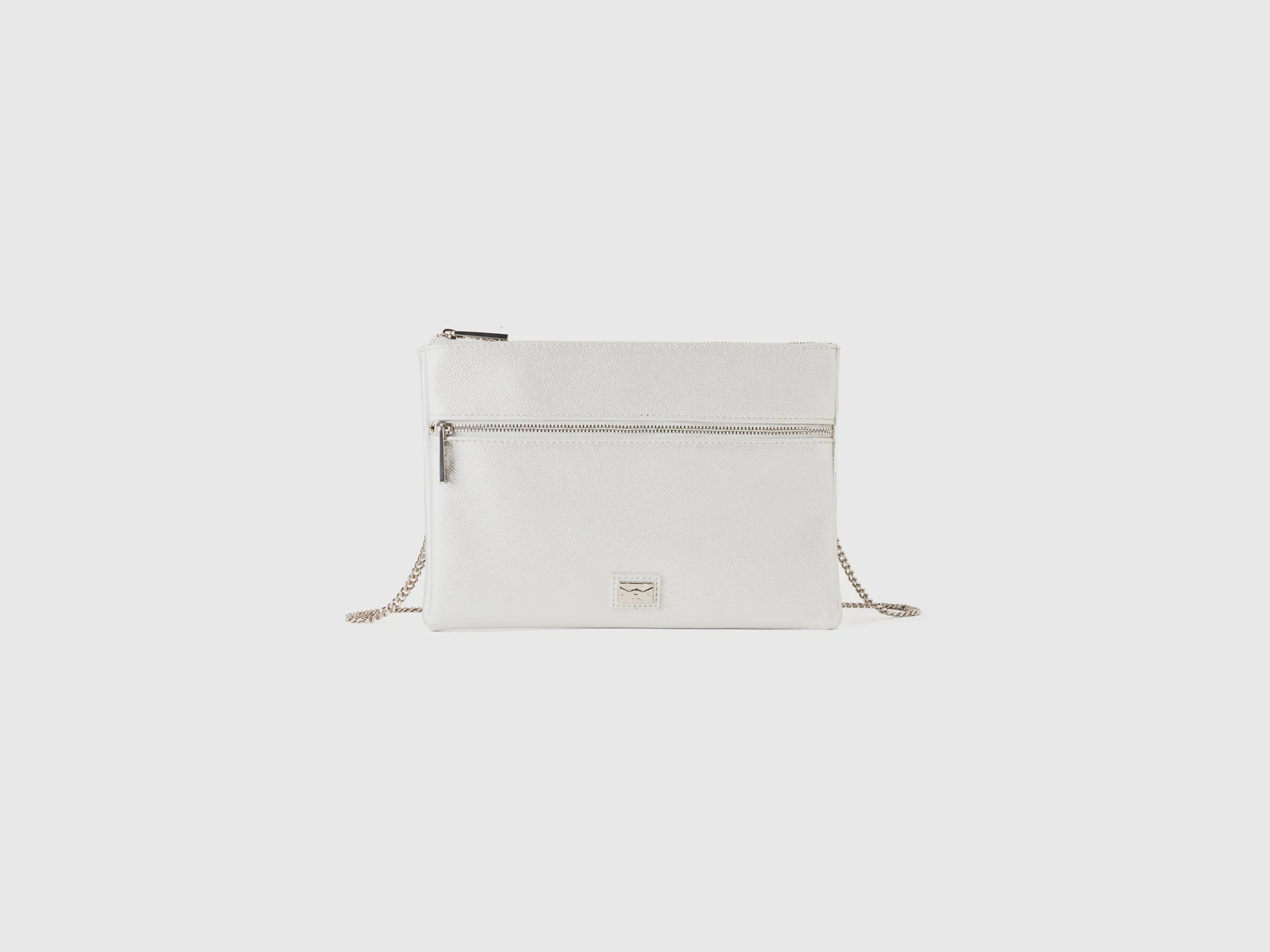 Bag with shoulder strap
