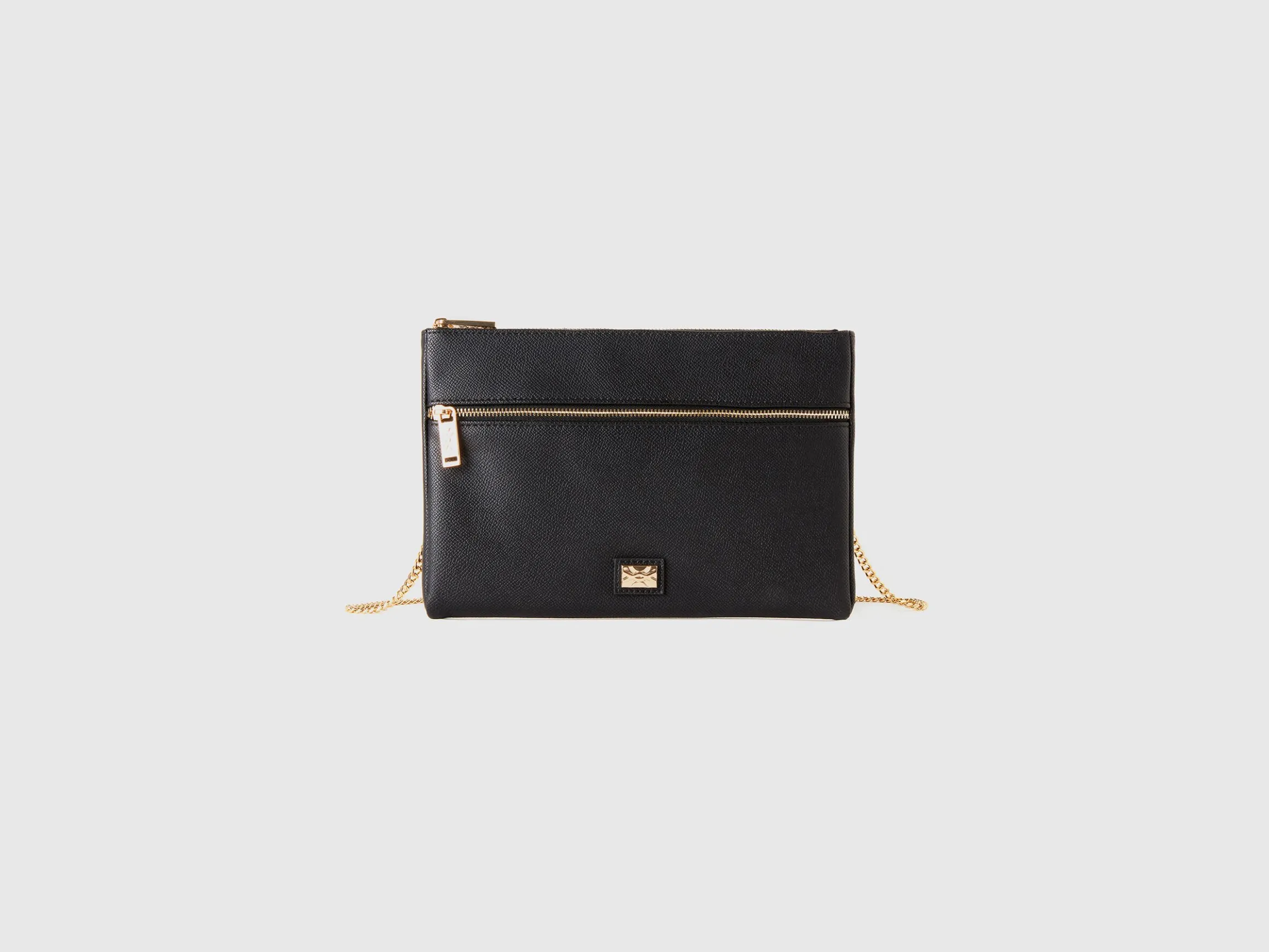 Bag with shoulder strap