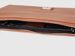 Bag with shoulder strap