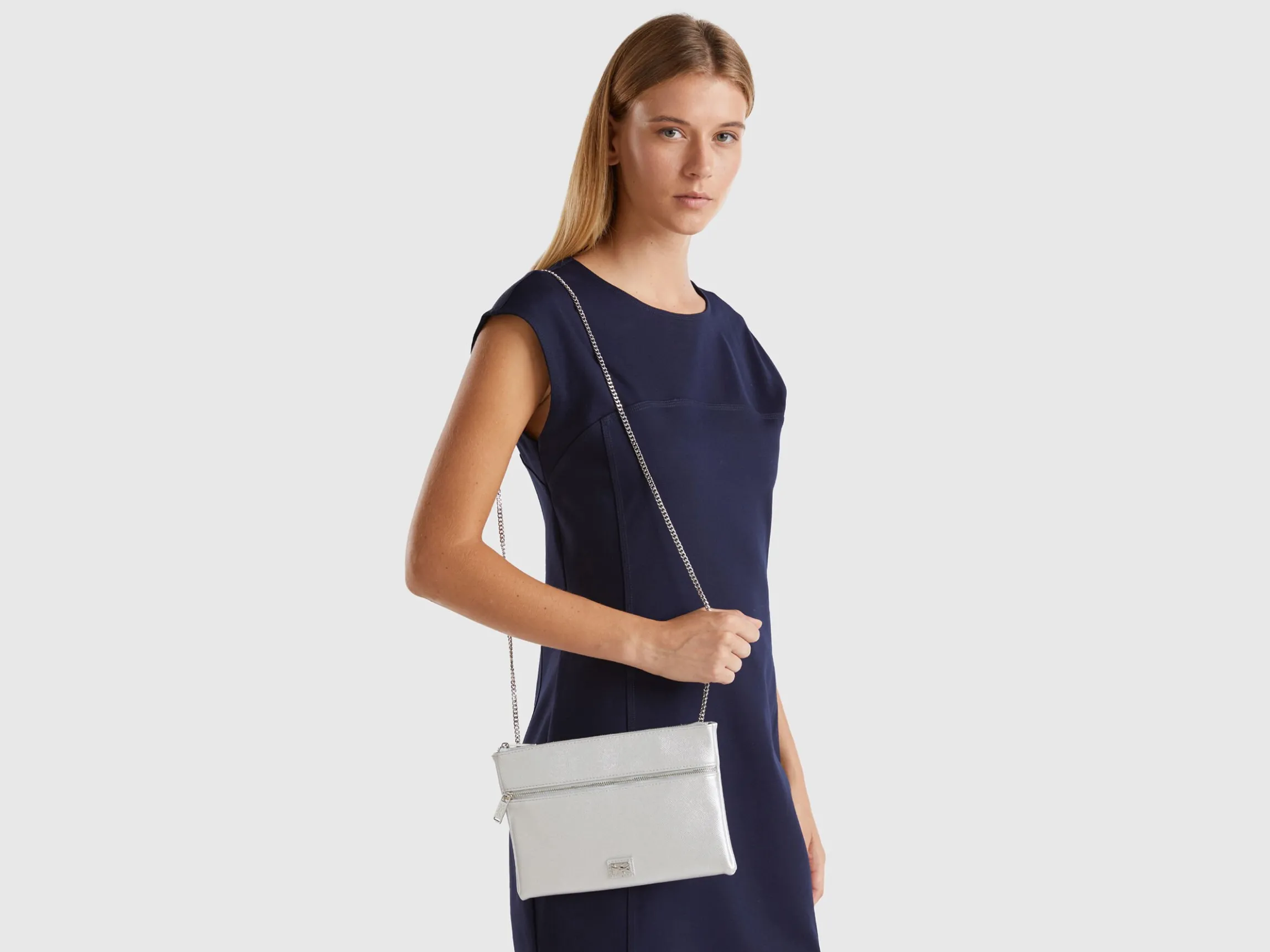 Bag with shoulder strap