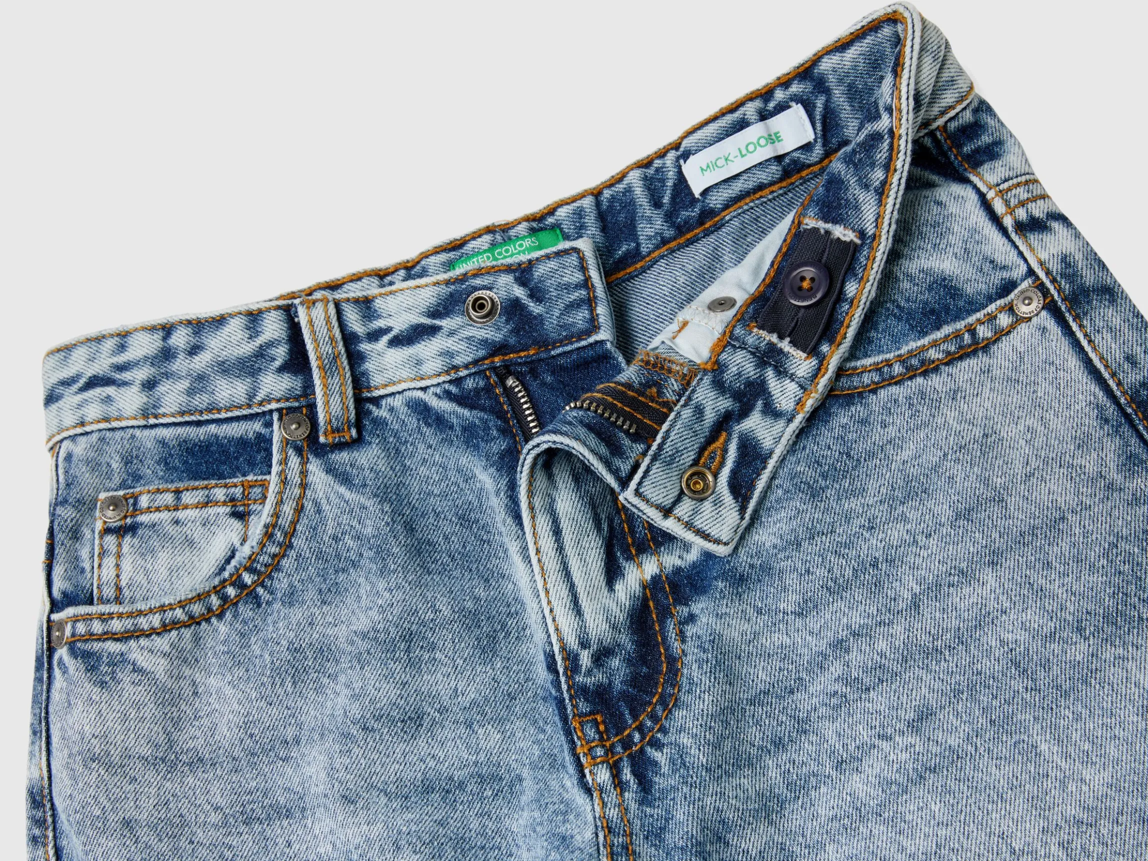 Baggy fit jeans