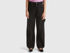 Baggy fit trousers