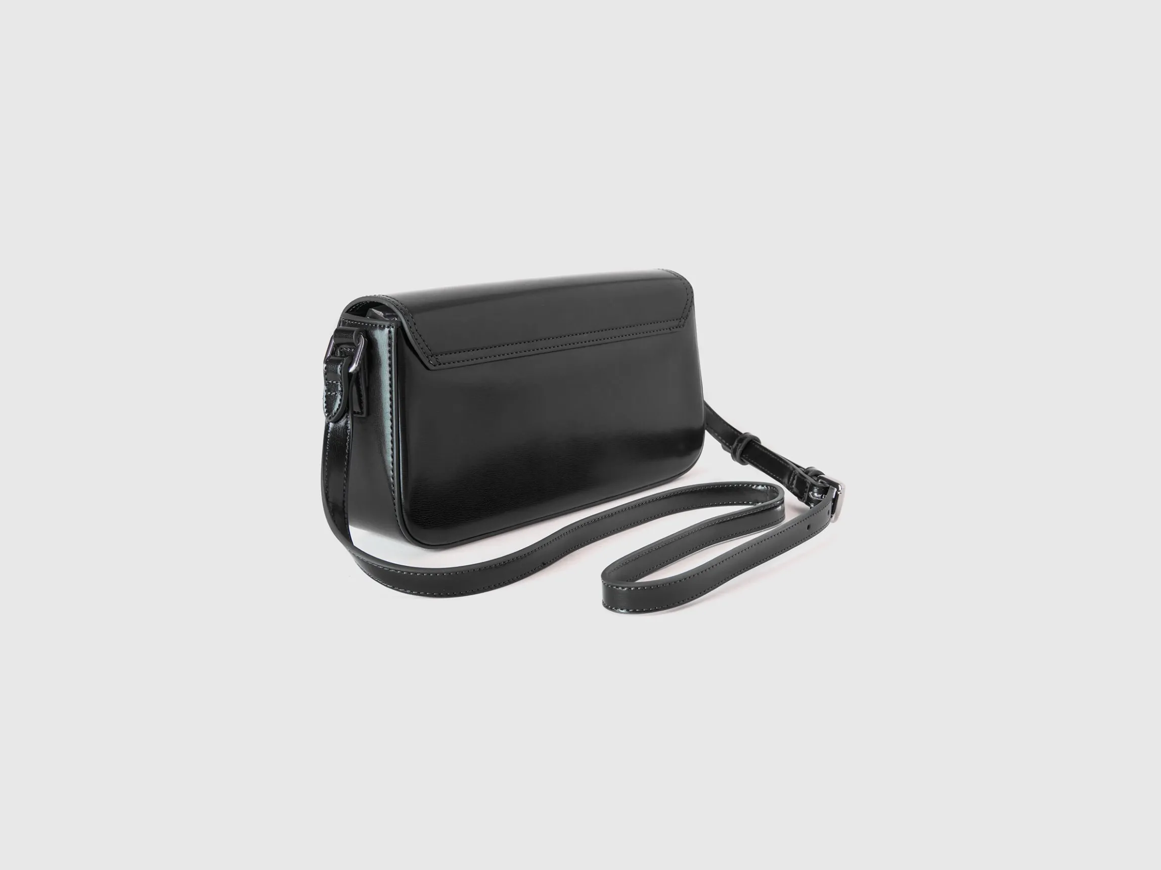 Baguette bag in synthetic leather