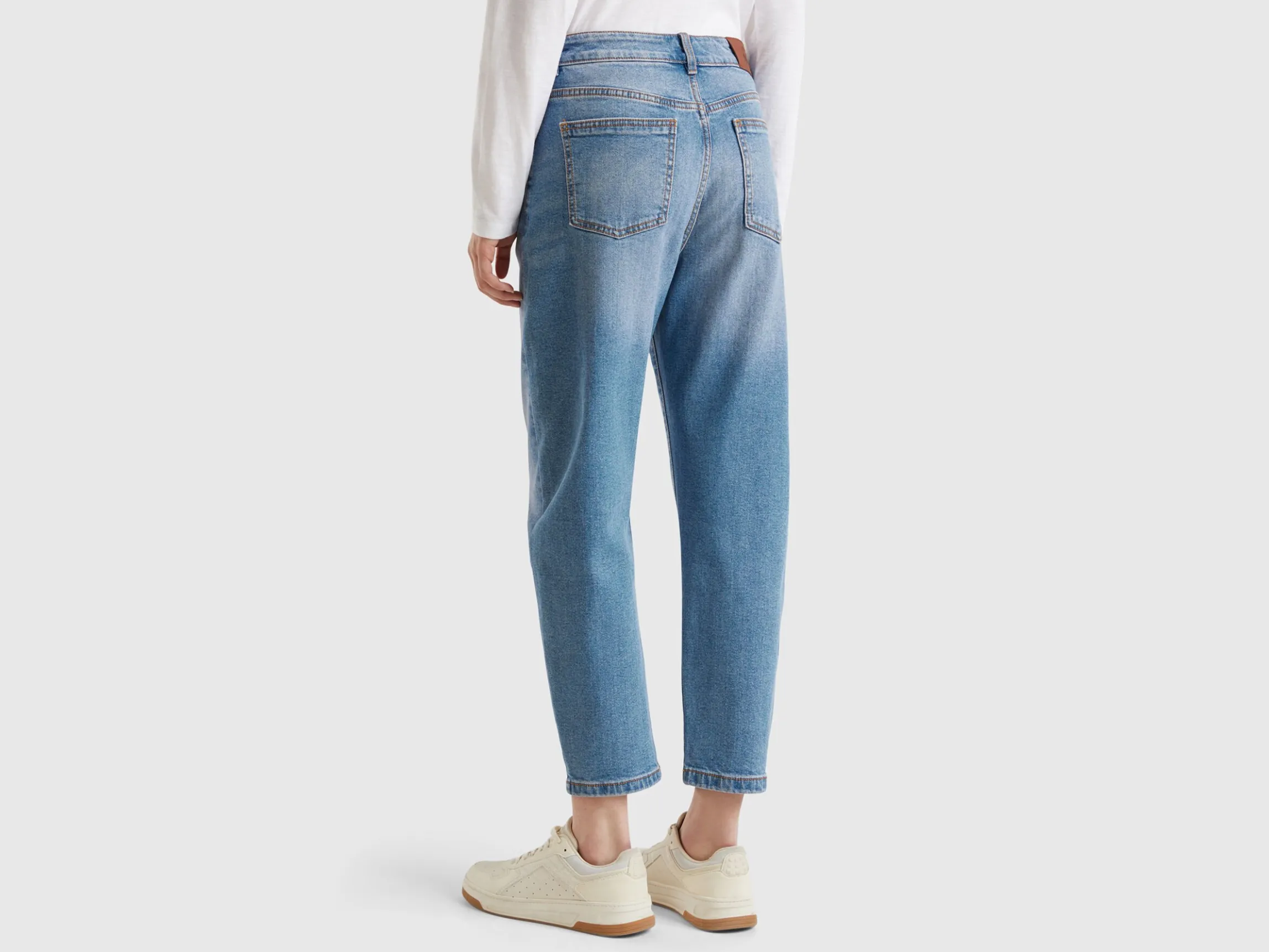 Balloon fit jeans