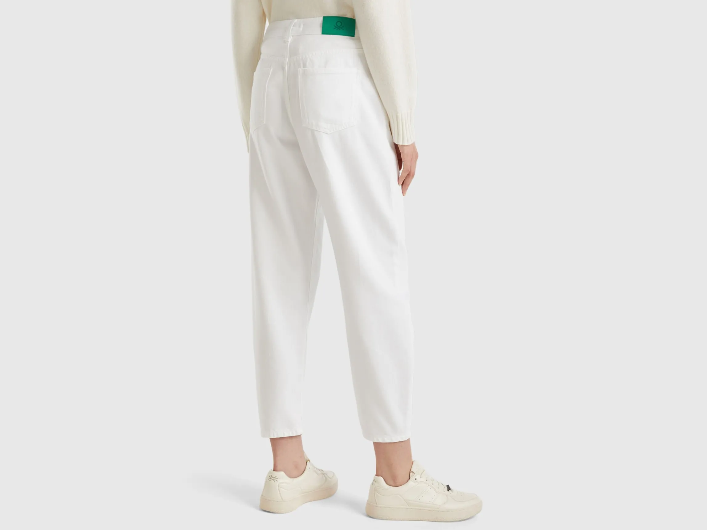 Balloon fit trousers