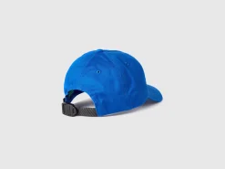 Baseball cap with logo