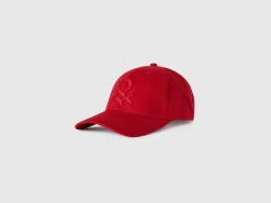 Baseball hat with embroidered logo