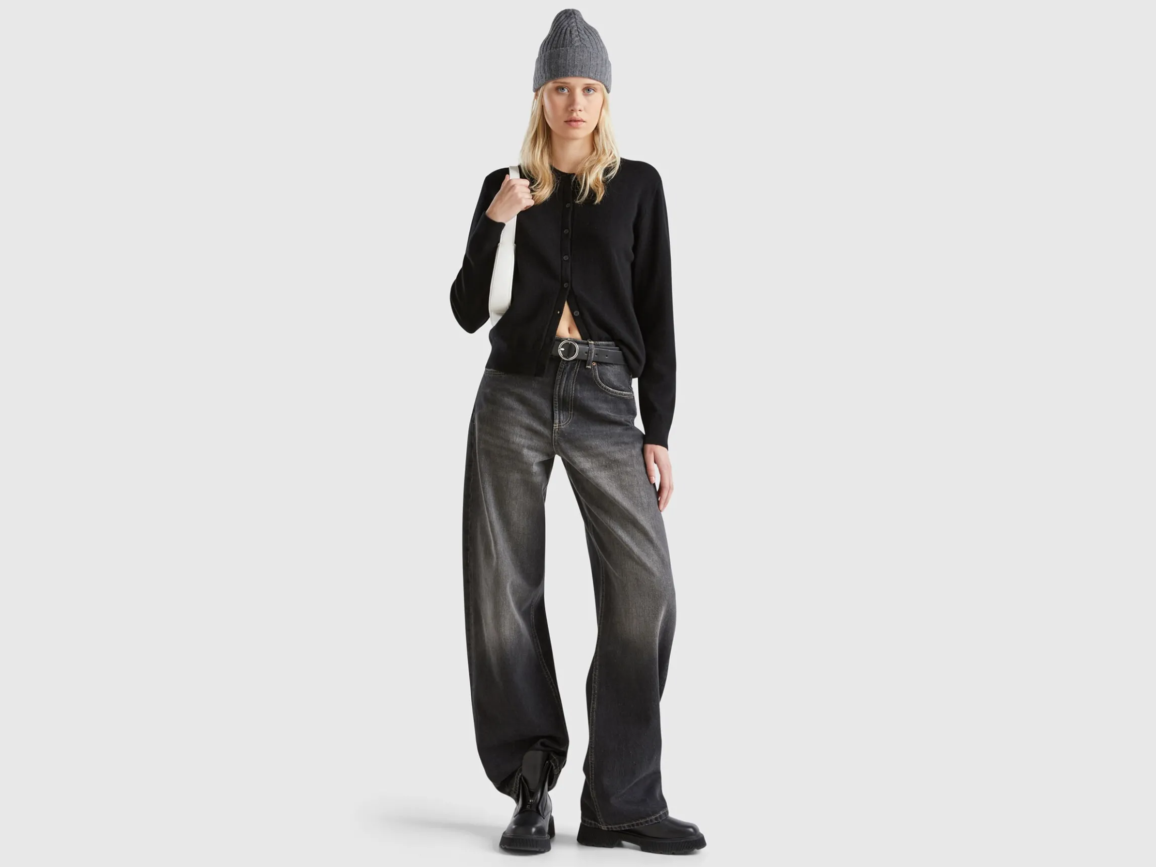 Black cardigan in pure cashmere