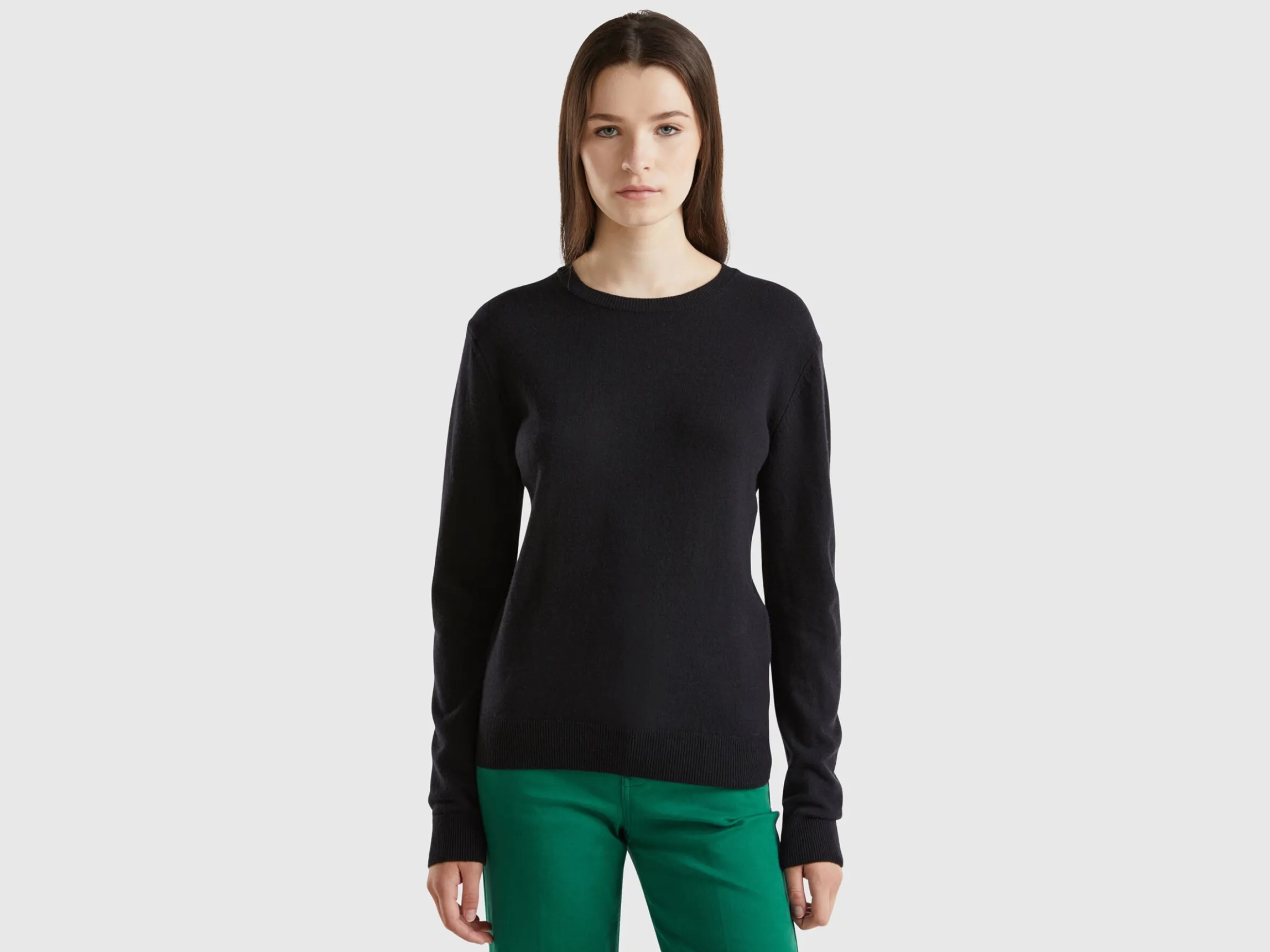 Black crew neck sweater in Merino wool