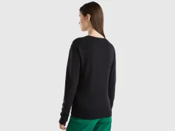Black crew neck sweater in Merino wool