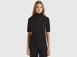 Black short sleeve turtleneck in cashmere blend
