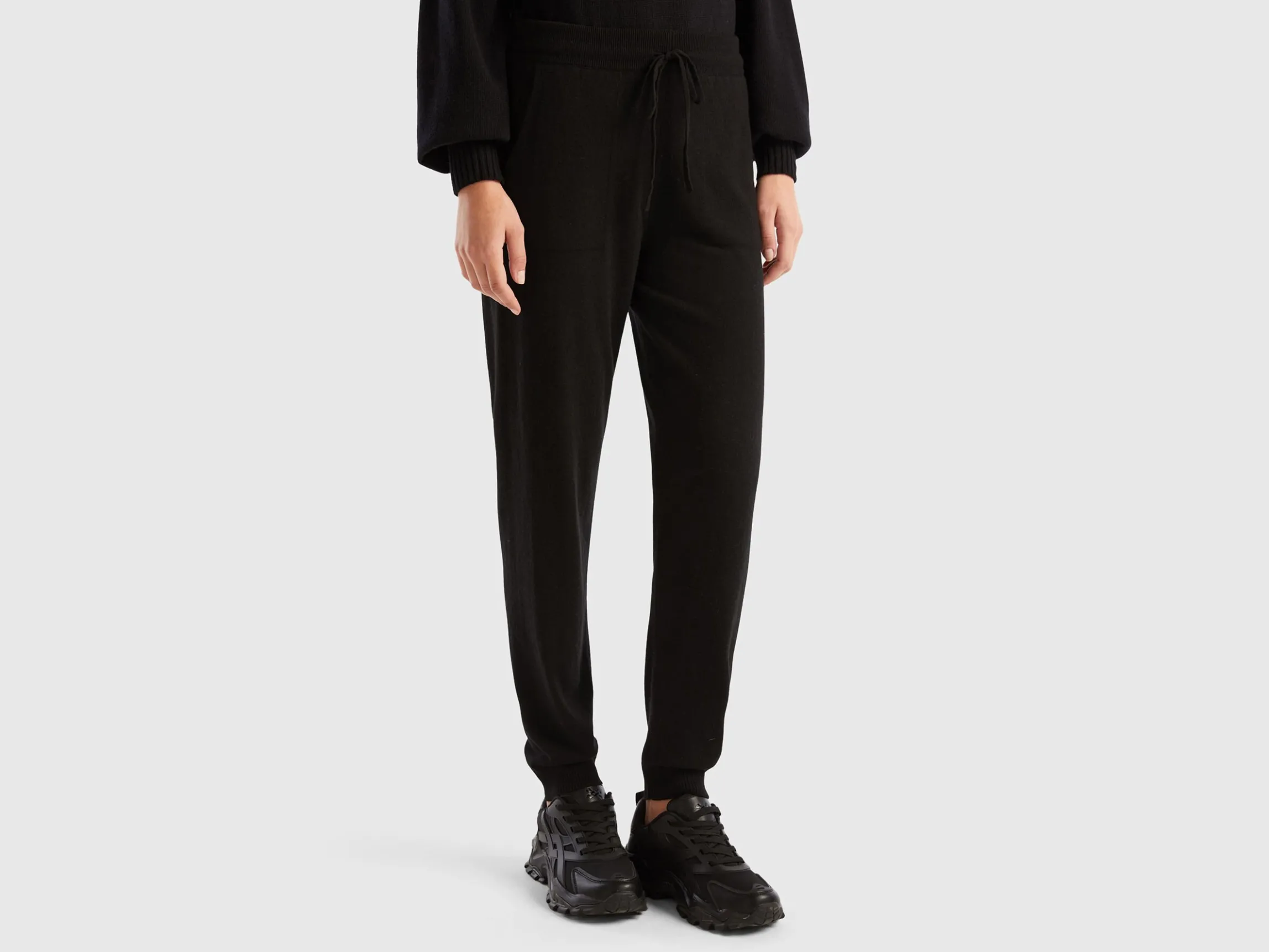Black sporty trousers in cashmere blend