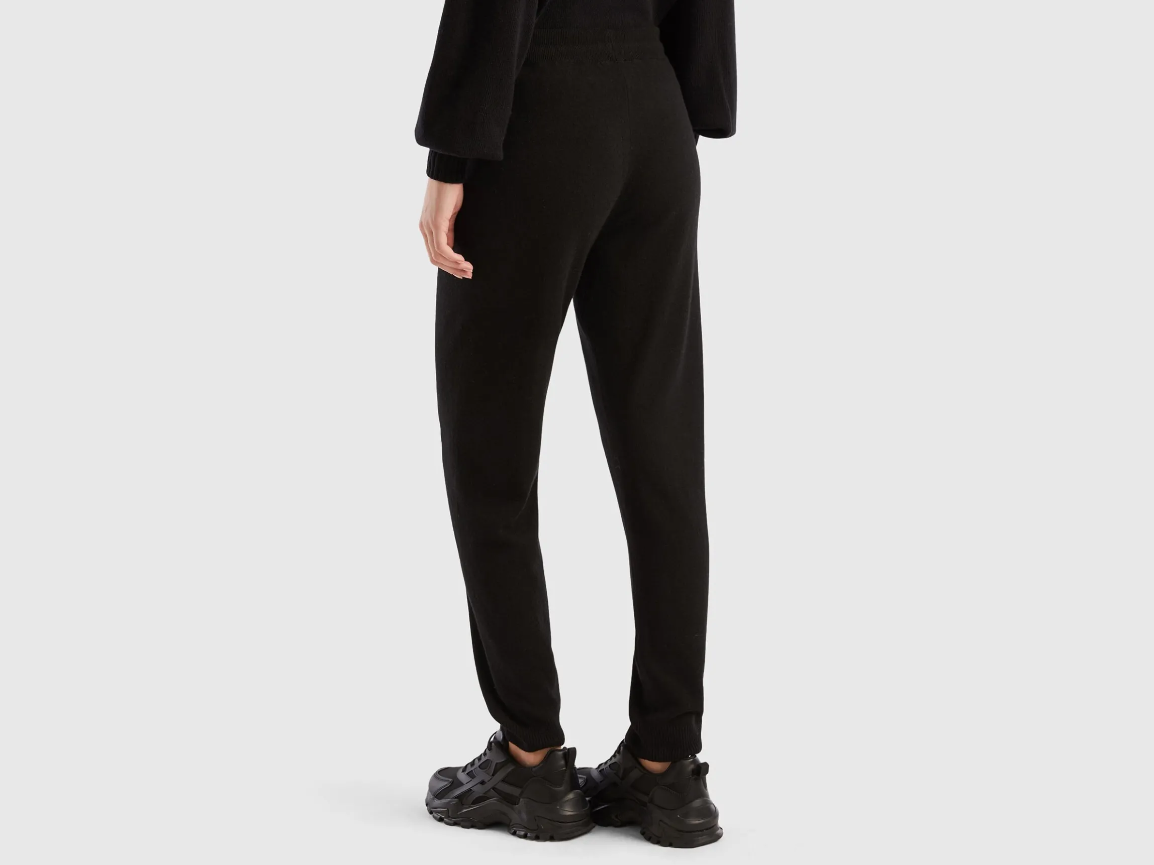 Black sporty trousers in cashmere blend