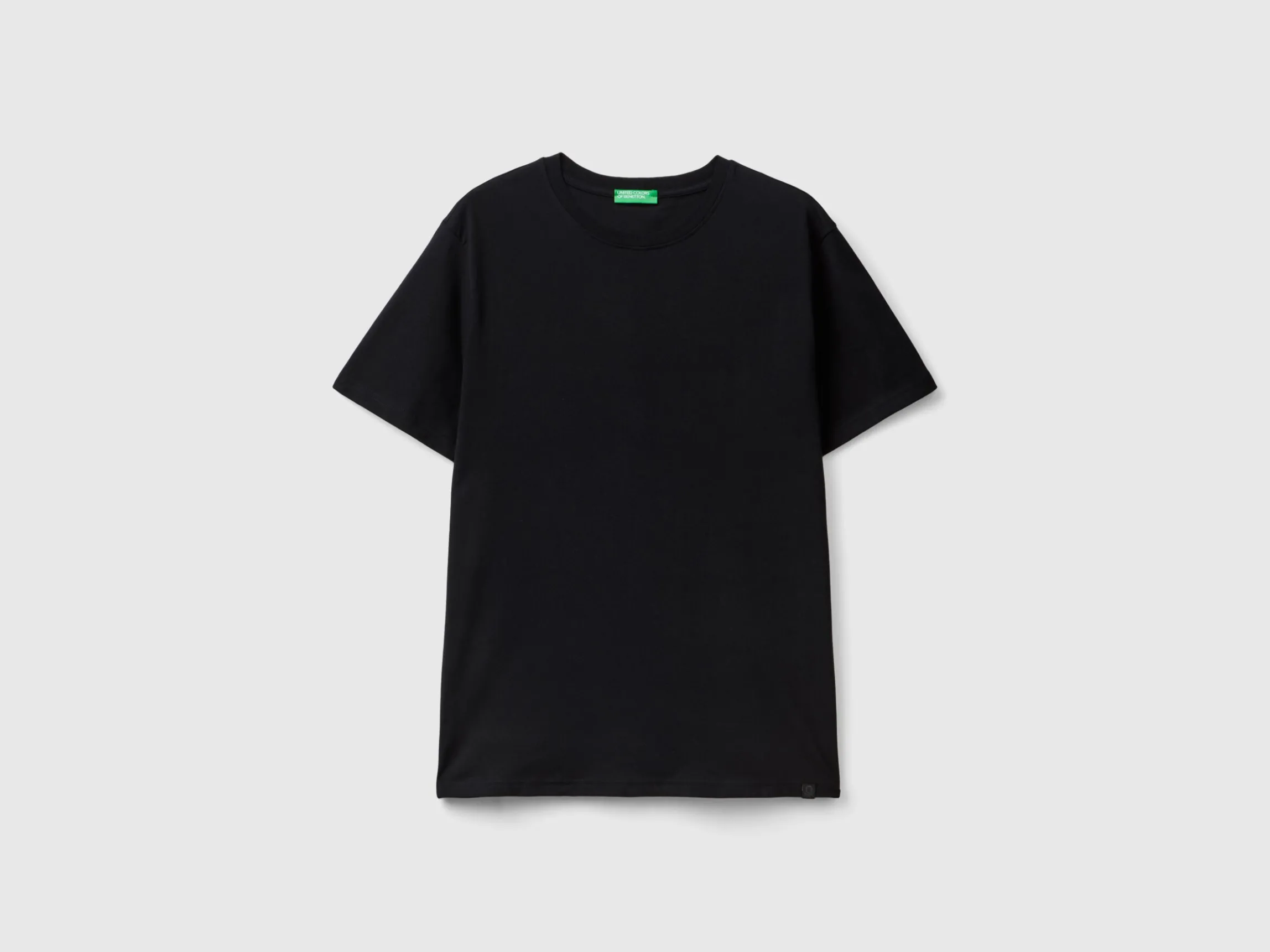 Black t-shirt