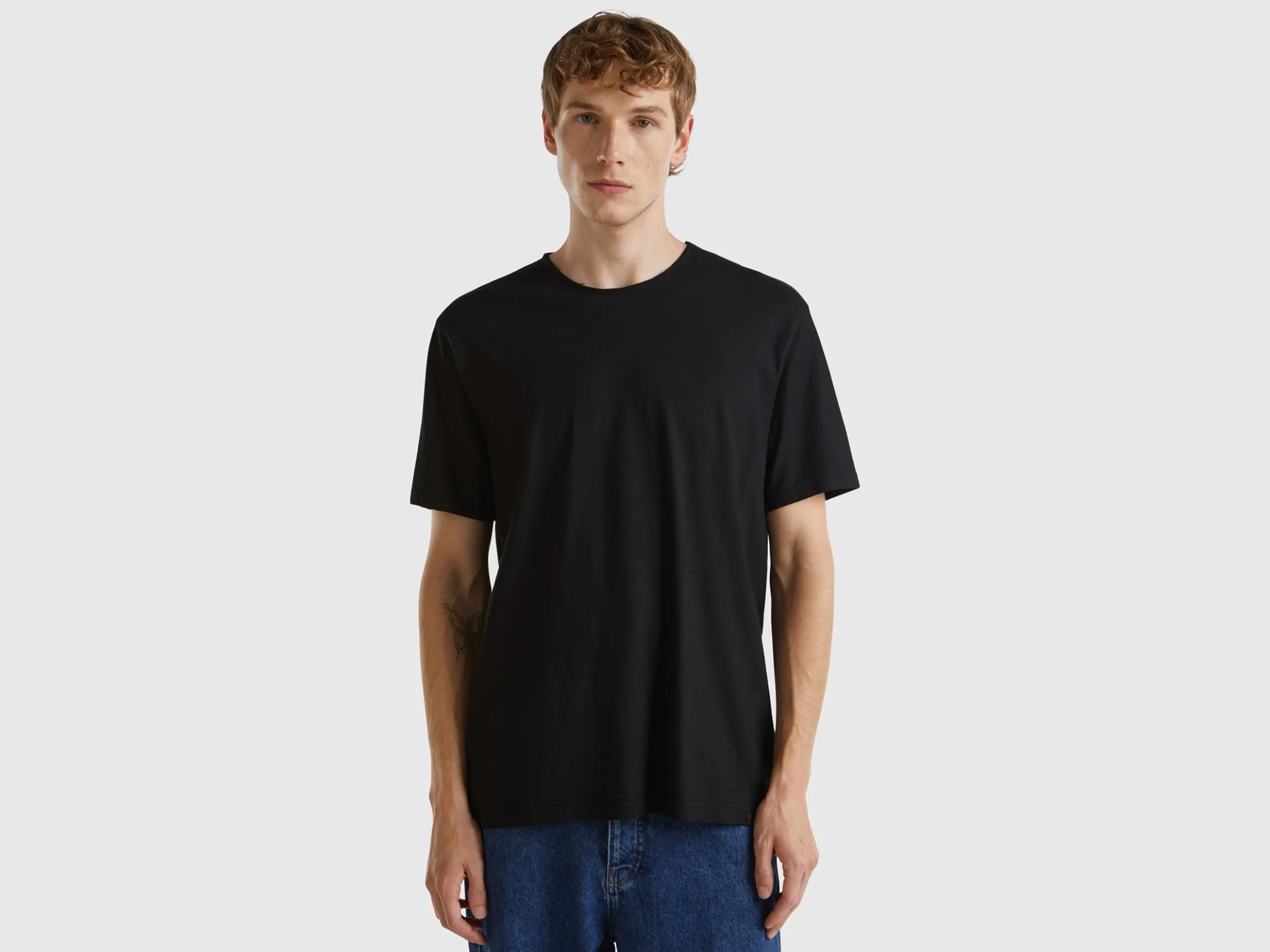 Black t-shirt in slub cotton