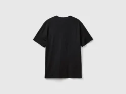 Black t-shirt in slub cotton