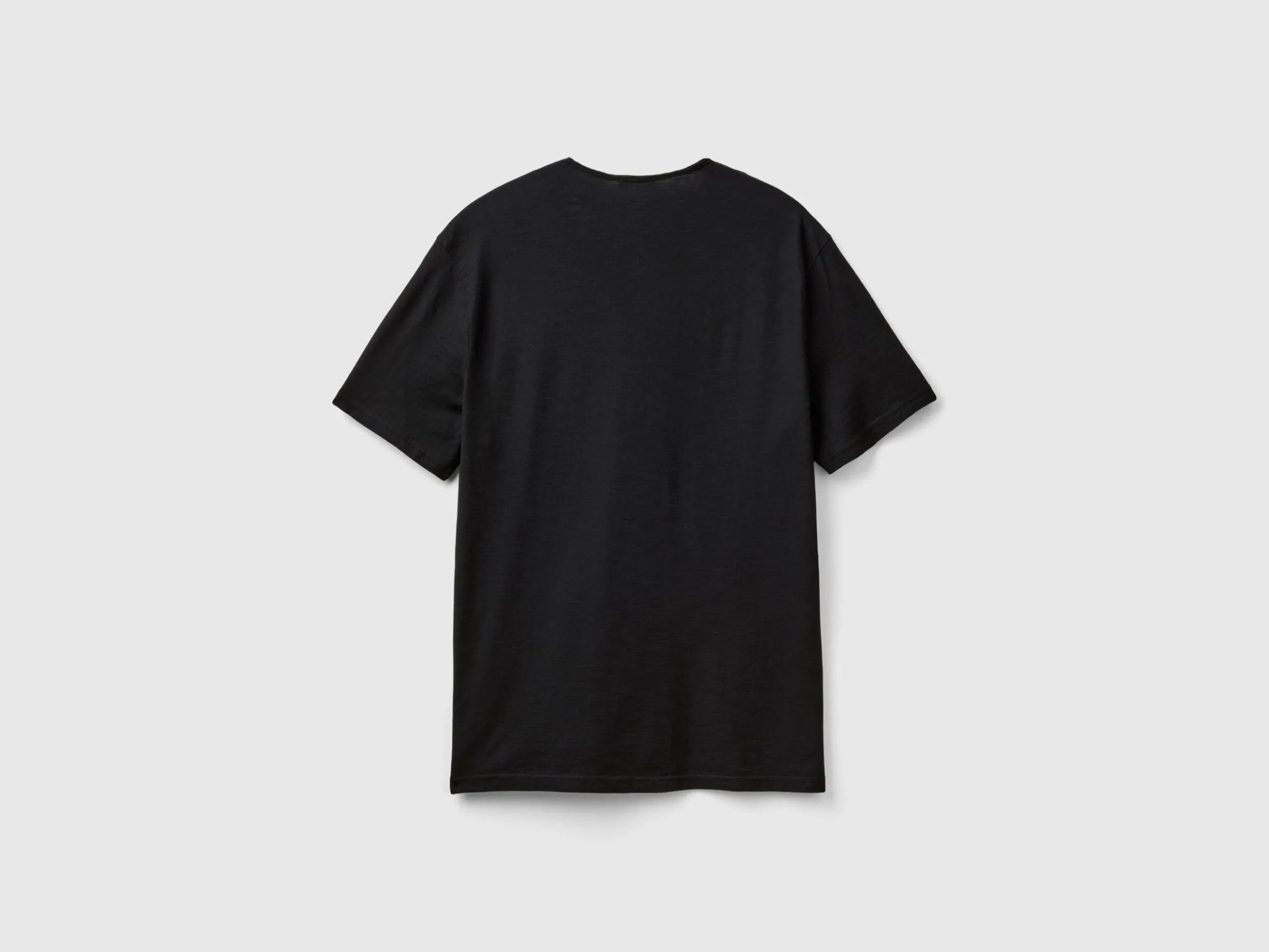 Black t-shirt in slub cotton