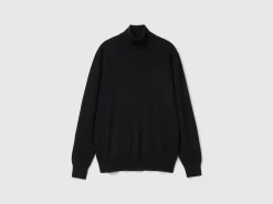 Black turtleneck in pure cashmere