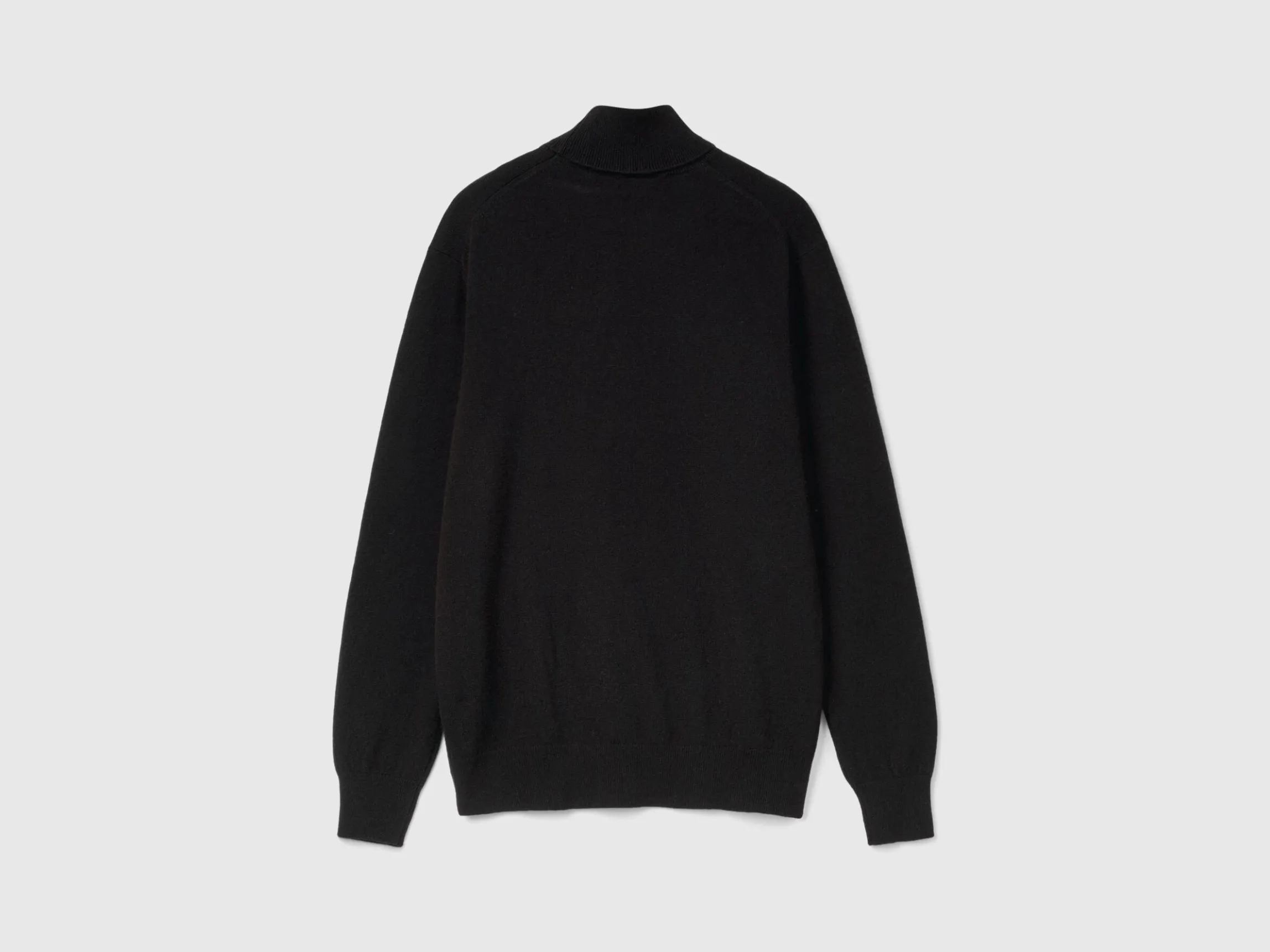 Black turtleneck in pure cashmere