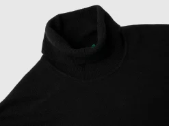 Black turtleneck in pure Merino wool