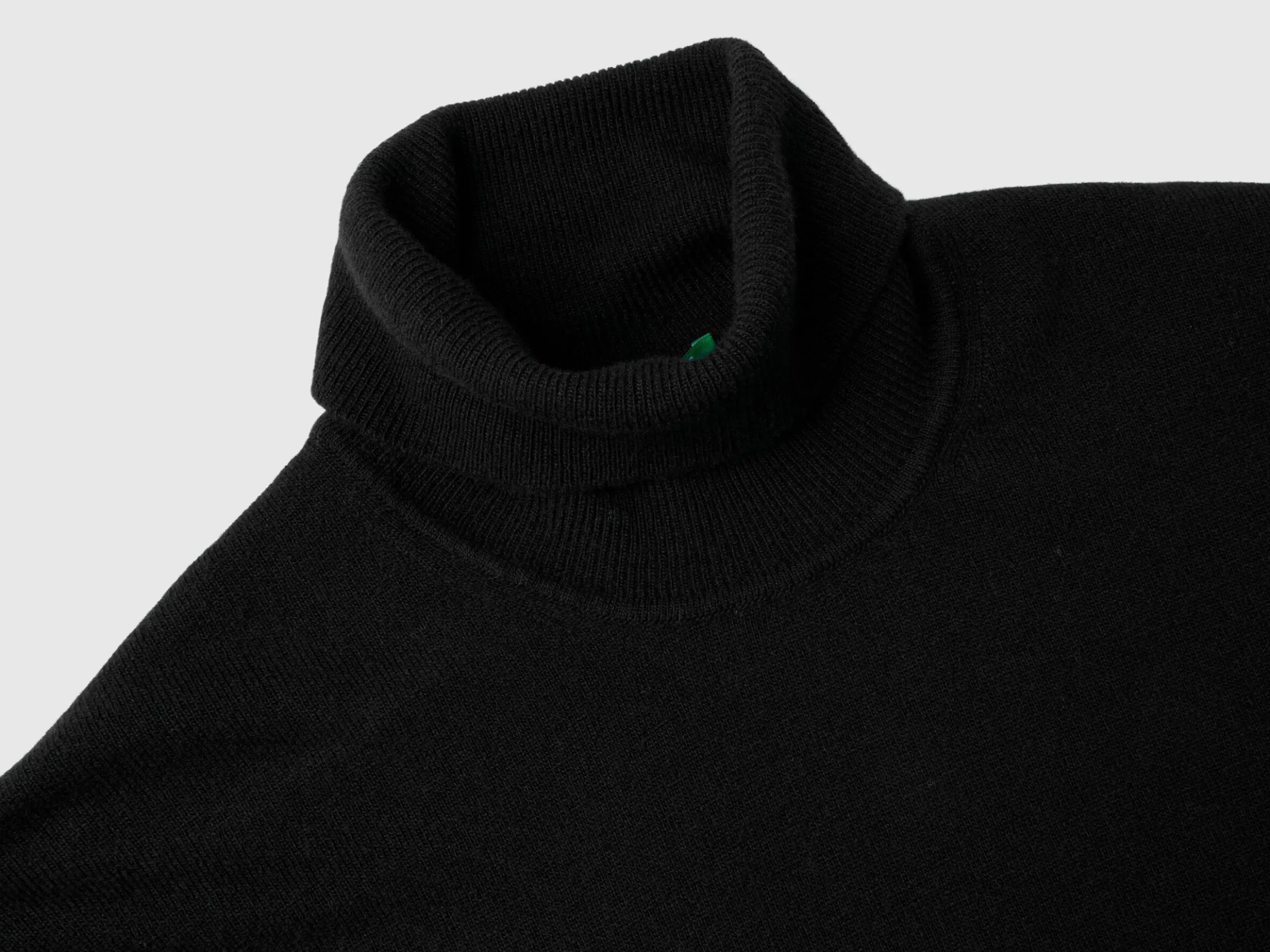 Black turtleneck in pure Merino wool