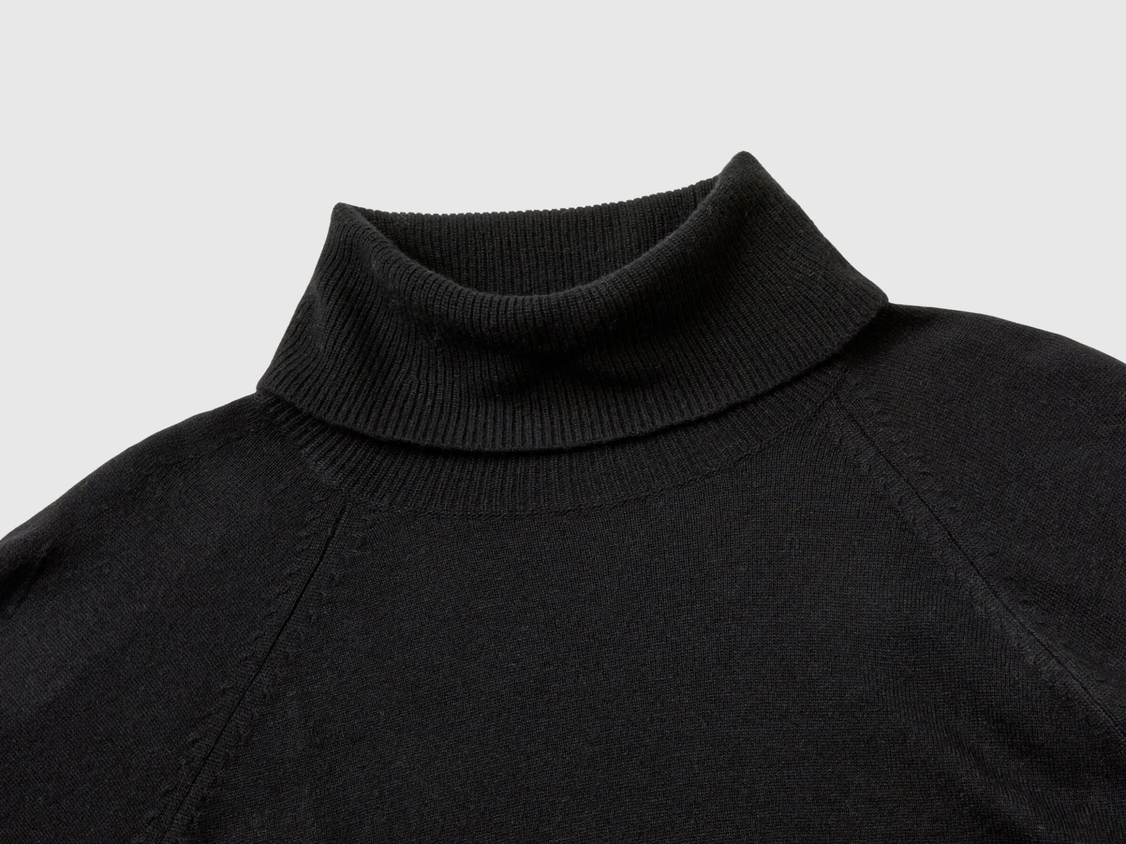 Black turtleneck sweater in cashmere and wool blend