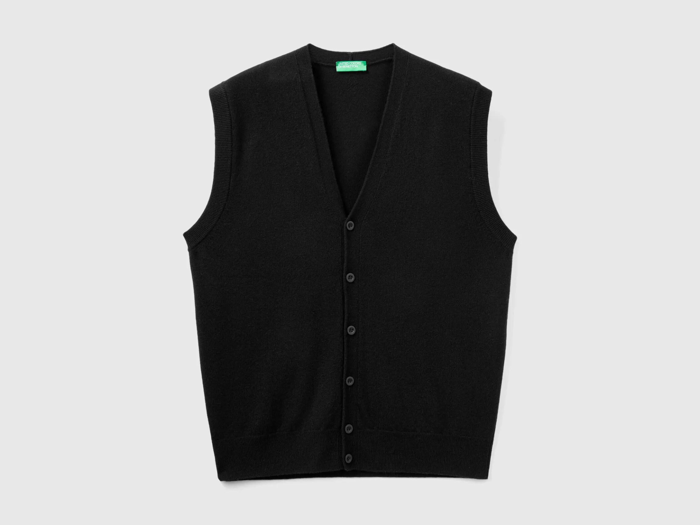 Black vest in pure Merino wool