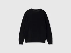 Black V-neck sweater in pure Merino wool