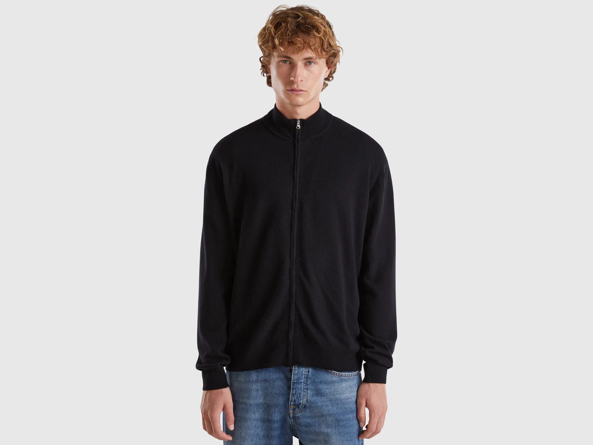 Black zip-up cardigan in pure Merino wool