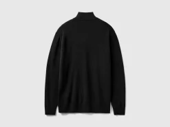Black zip-up sweater in 100% Merino wool