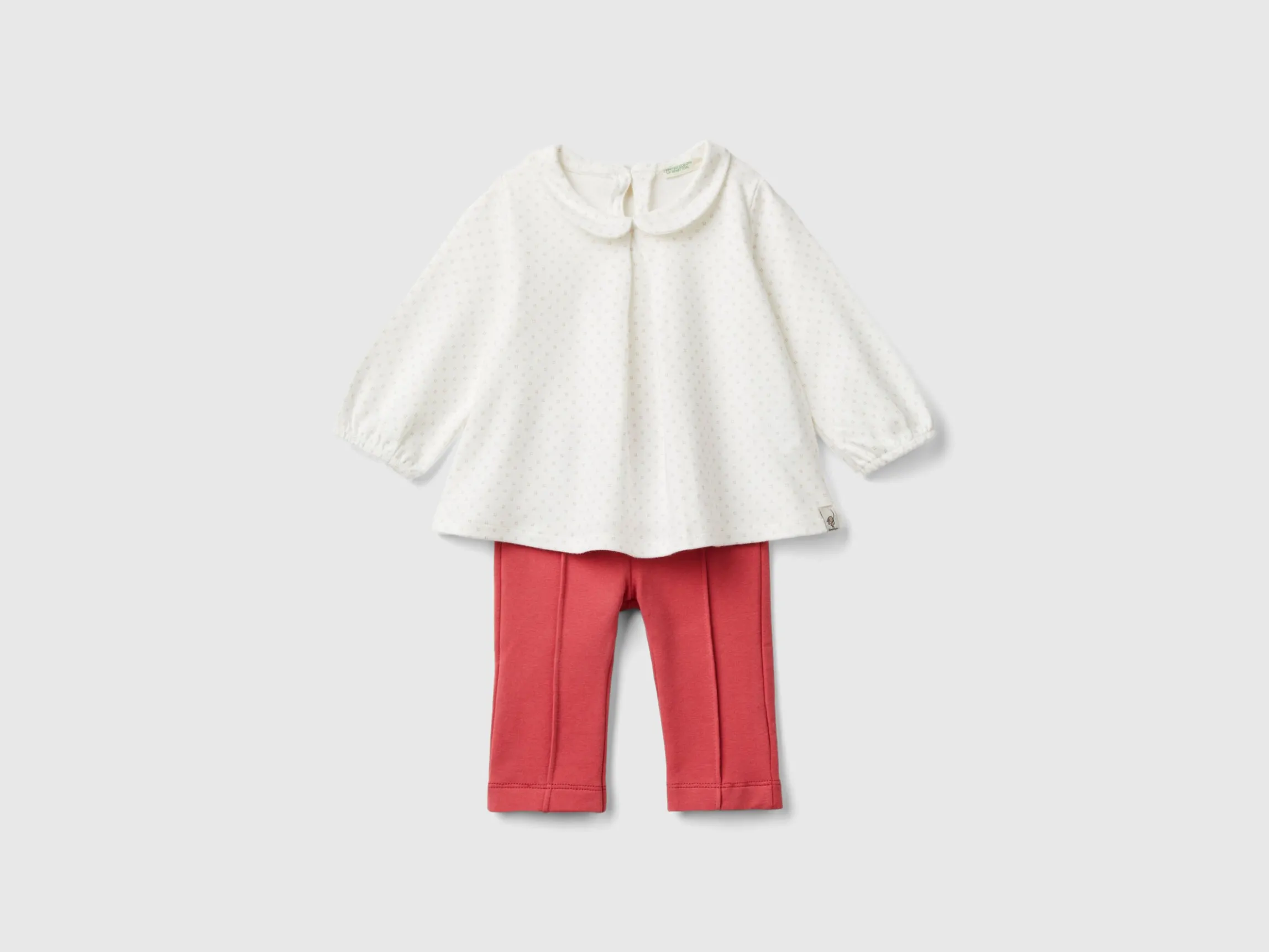 Blouse and trousers set