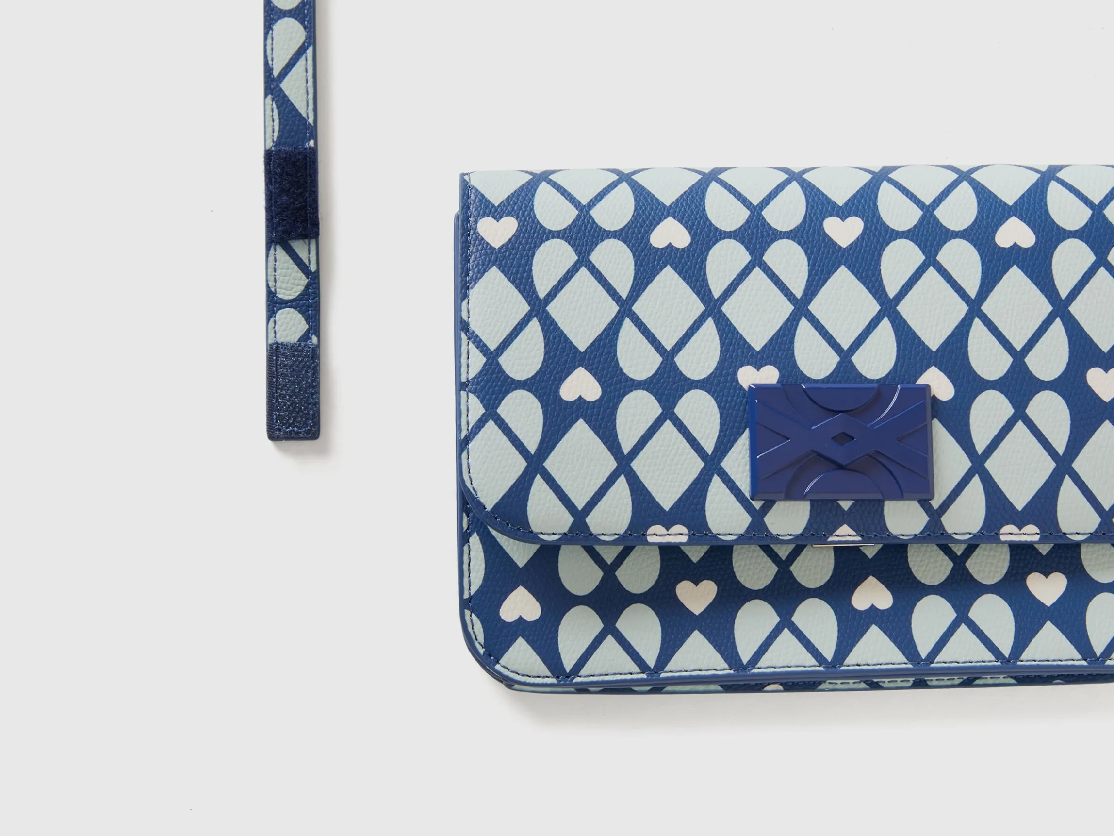 Blue Be Bag with heart print
