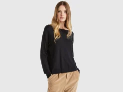 Boat neck sweater