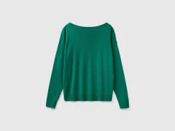 Boat neck sweater