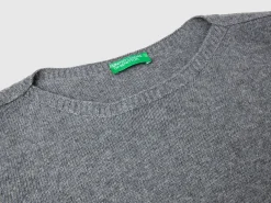 Boat neck sweater
