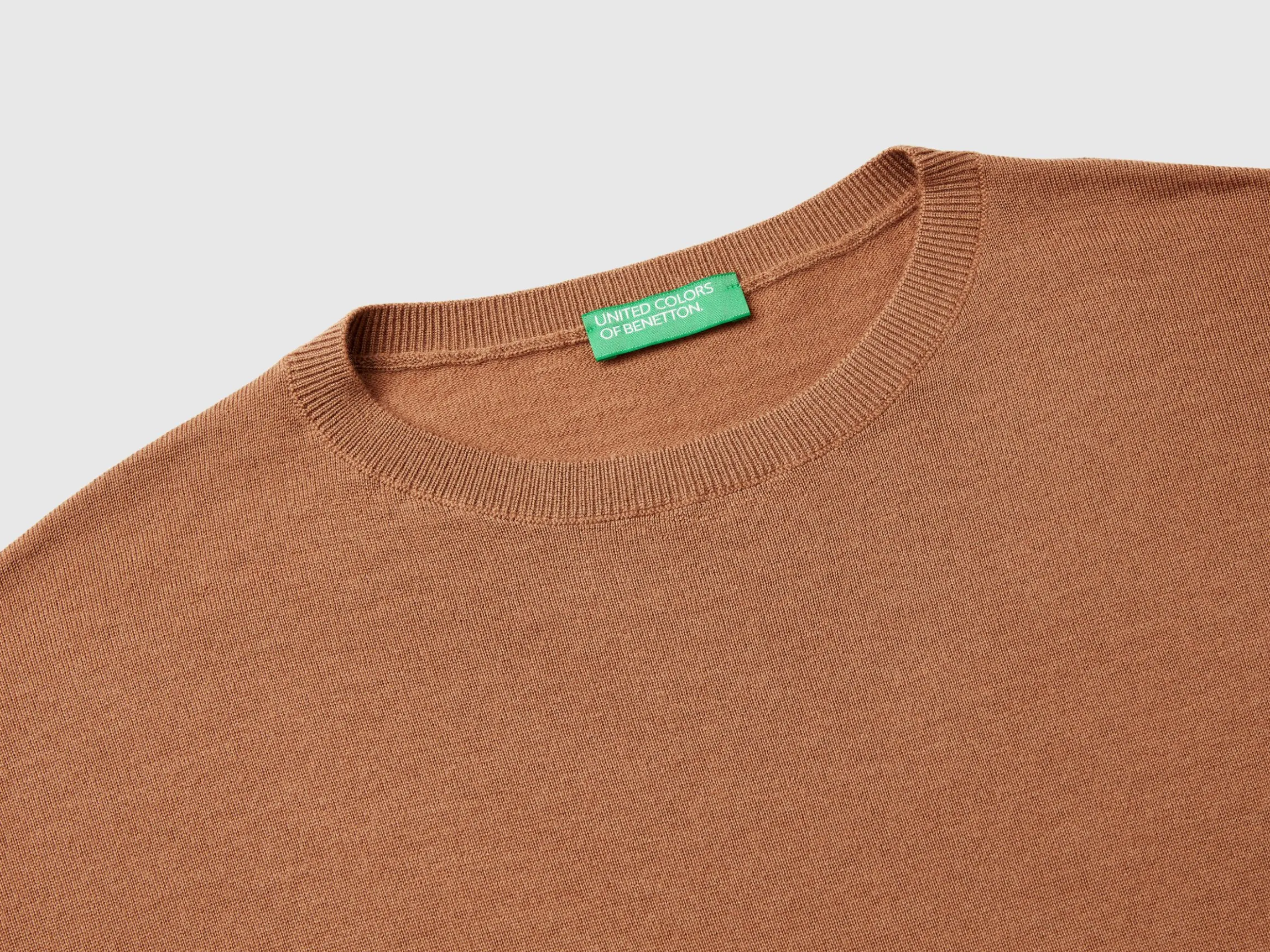 Boat neck sweater in pure Merino wool