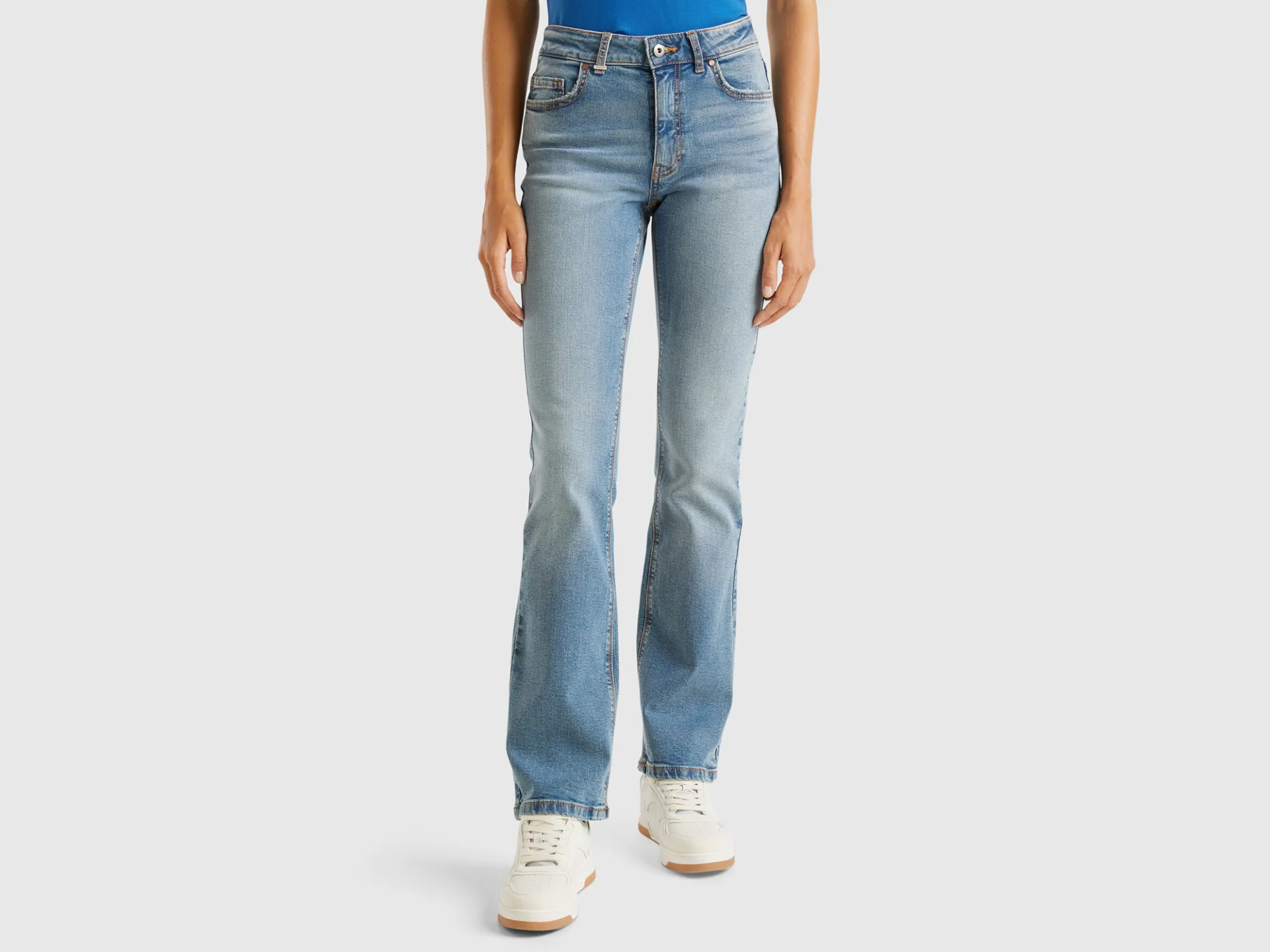 Bootcut jeans in recycled cotton blend