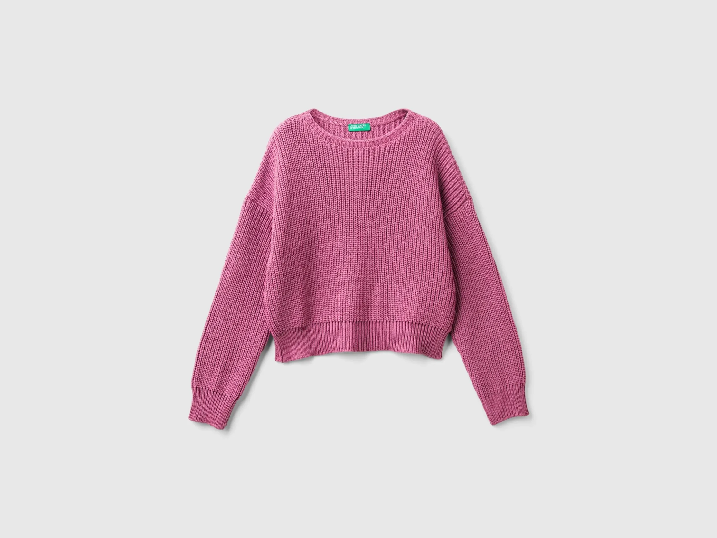 Boxy fit sweater