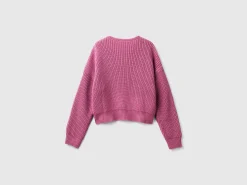Boxy fit sweater