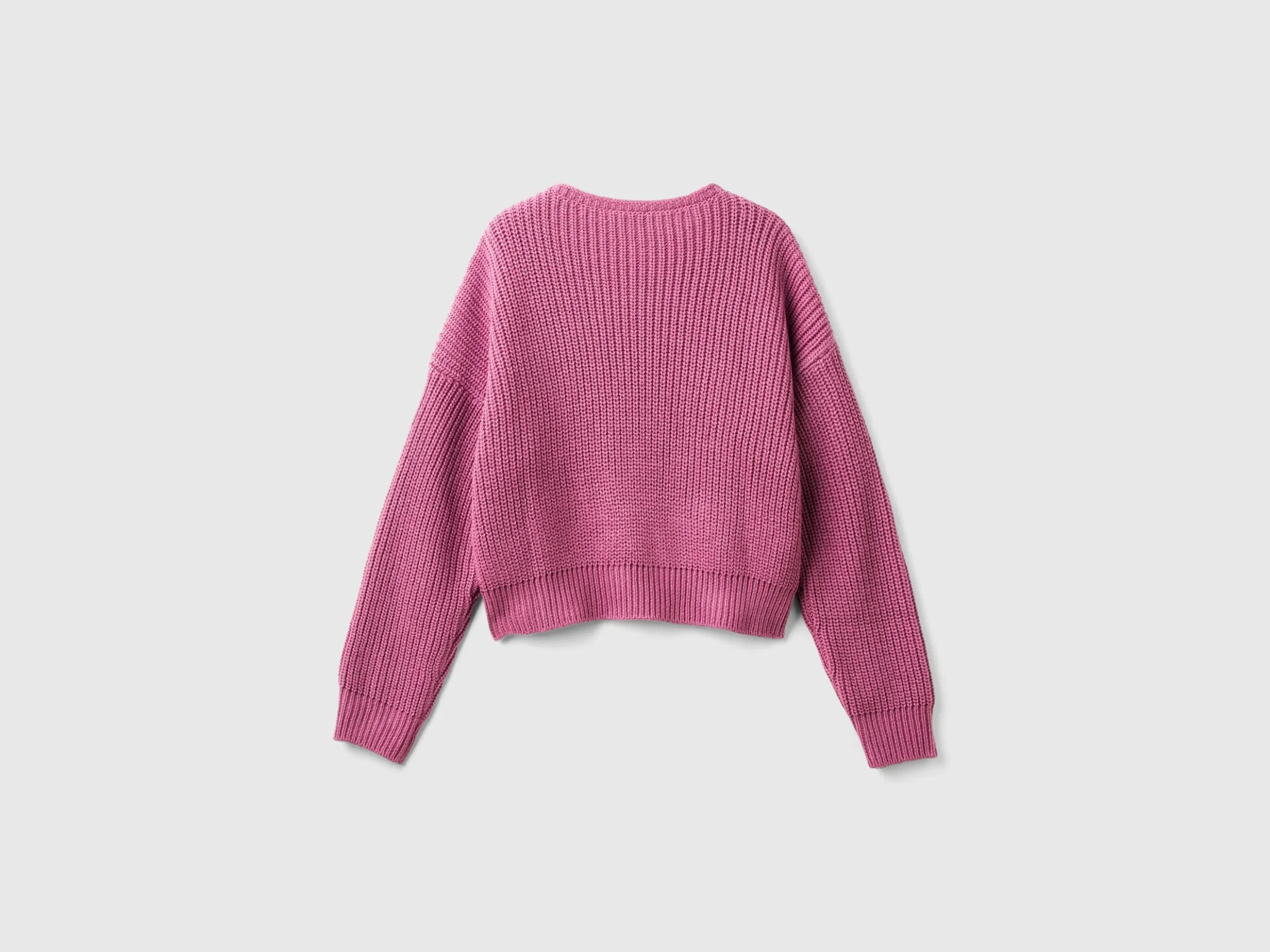 Boxy fit sweater