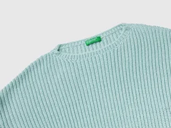 Boxy fit sweater