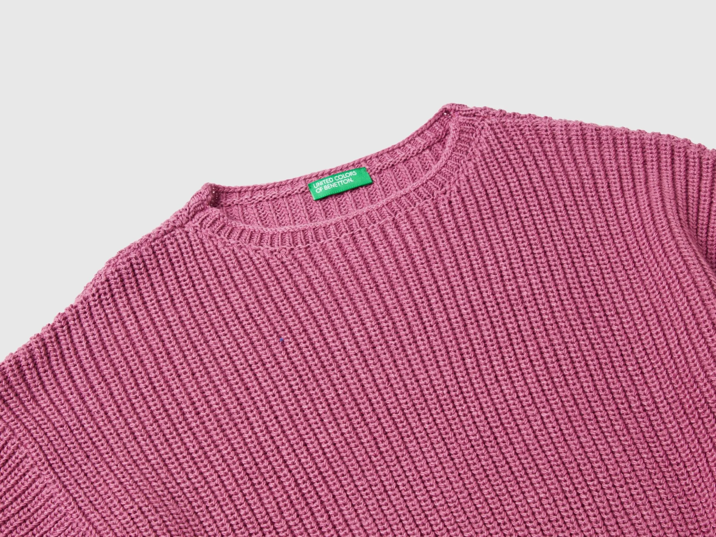 Boxy fit sweater