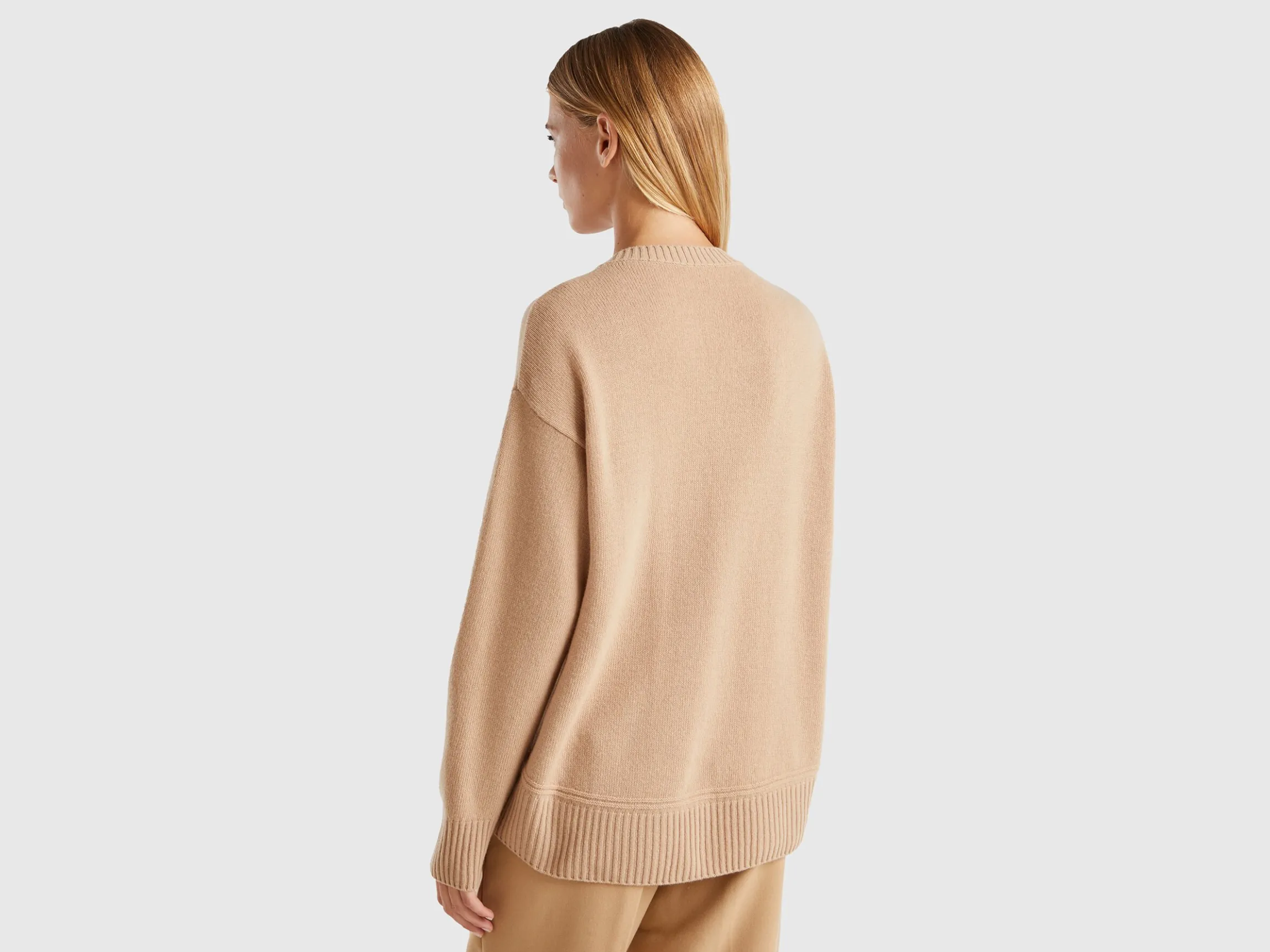 Boxy fit sweater in wool blend