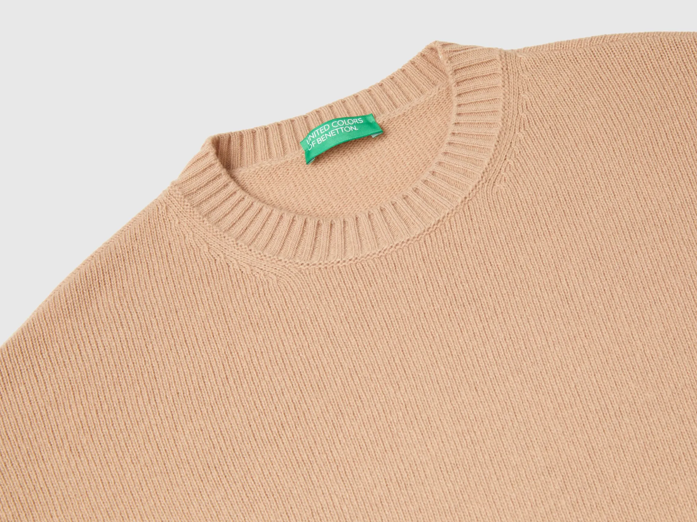 Boxy fit sweater in wool blend