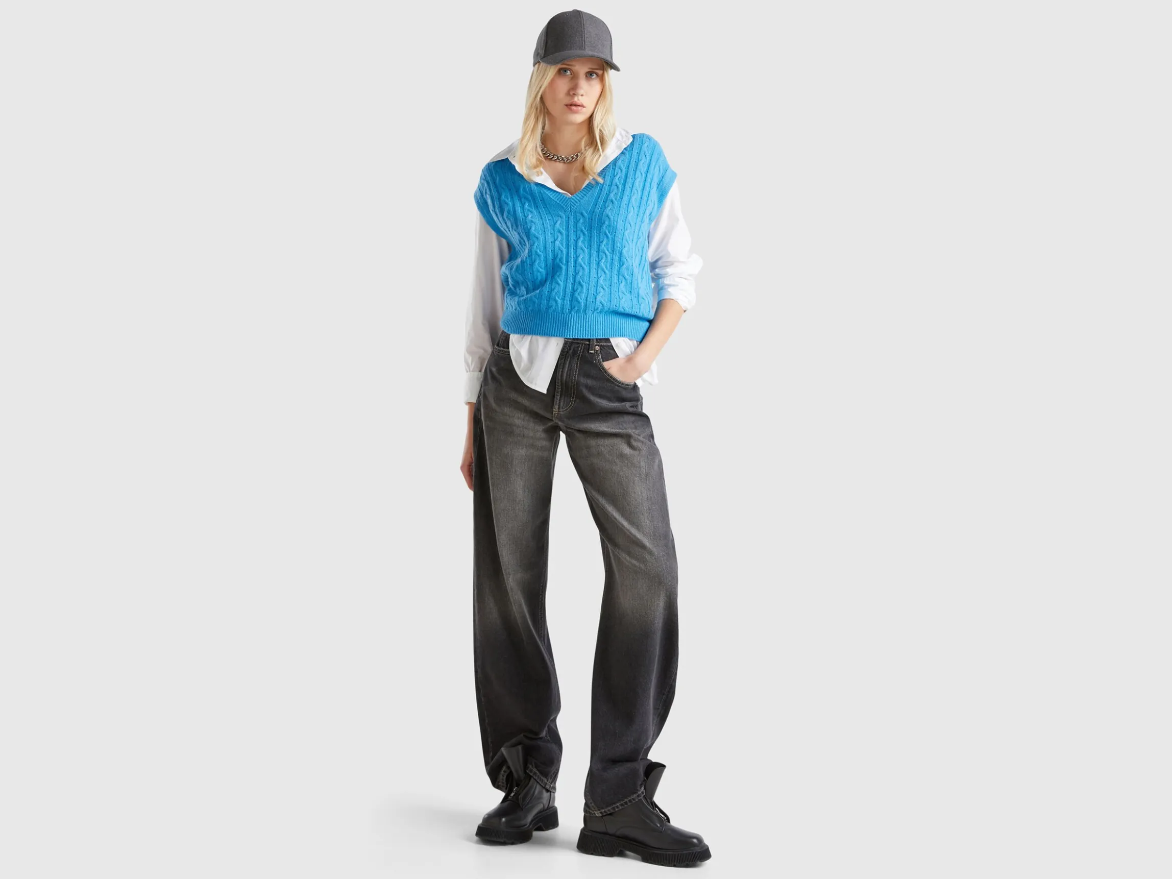 Boxy fit vest with cable knit and perforations