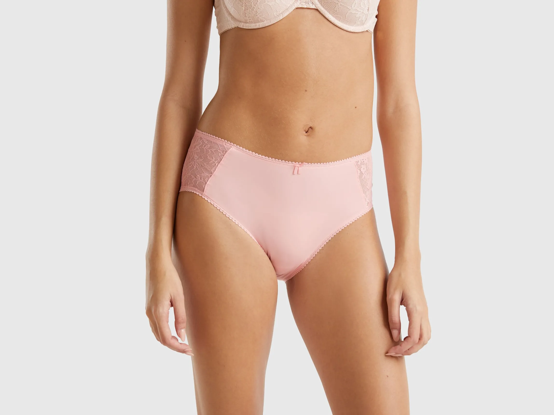 Boyshort underwear with lace inserts