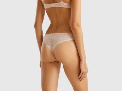 Brazilian underwear in stretch lace
