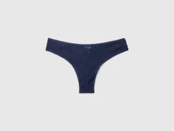 Brazilian underwear in stretch lace