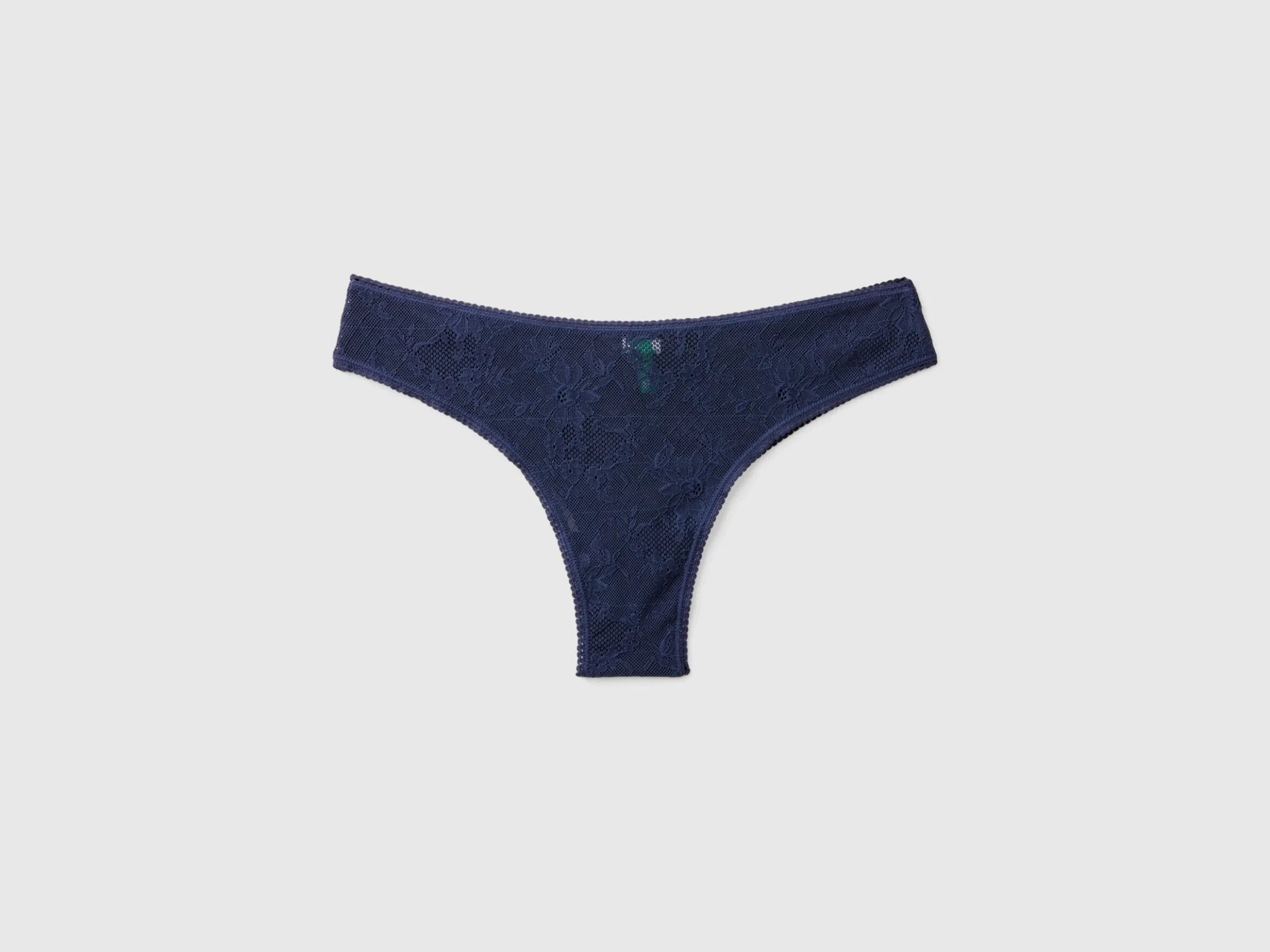 Brazilian underwear in stretch lace