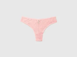Brazilian underwear in stretch lace